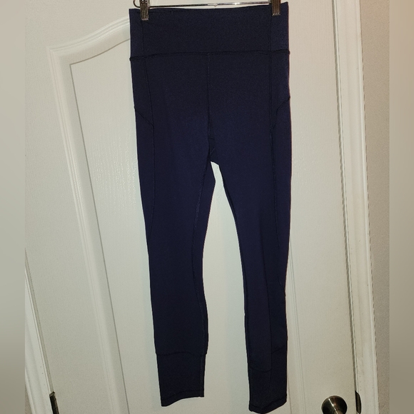 Lululemon pants size 6 dark purple - Picture 1 of 3